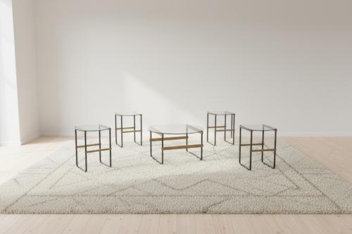 طقم طاولات خدمه دائري يتميز بلمسة راقية 4+1