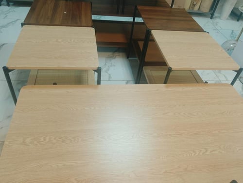 طقم طاولات أنيق وعصري لتنظيم منزلك 4+1
