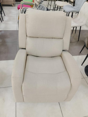 كرسي استرخاء يجمع بين الوظيفة والديكور بألوان مختل...