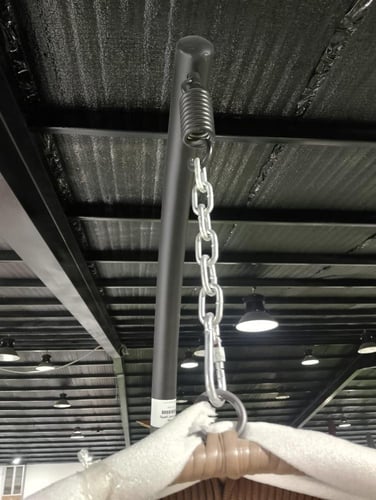 كرسي مرجيحة تصفيط أنيق وعصري للاسترخاء