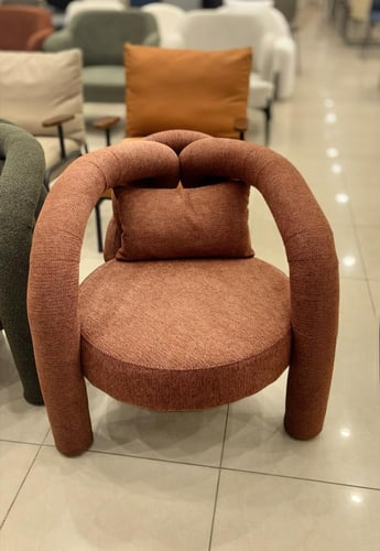 كرسي مفرد بوكليه قطعة فنية تجمع بين الراحة والأناق...