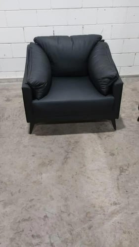 كرسي استقبال مكتبي أنيق وعصري