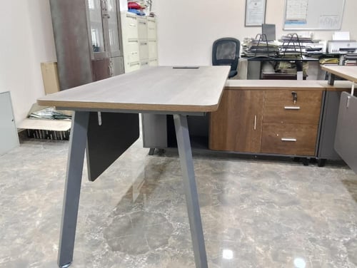 مكتب مكتبي فاخر بإطار متين وأدراج تخزين بمقاس 160...