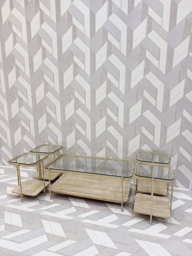 طقم طاولات خدمة زجاج تتميز بلمسة فنيه