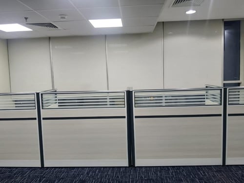 مكتب ورك ستيشن لـ 2 أشخاص تصميم عصري ووظيفي