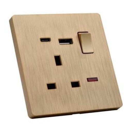 فيش 13 امبير USB ذهبي