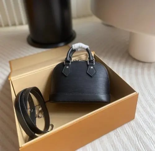 لويس فيتون Alma nano الما مقاس (نانو)
