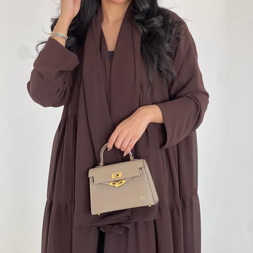 عبايه الملكة - بني