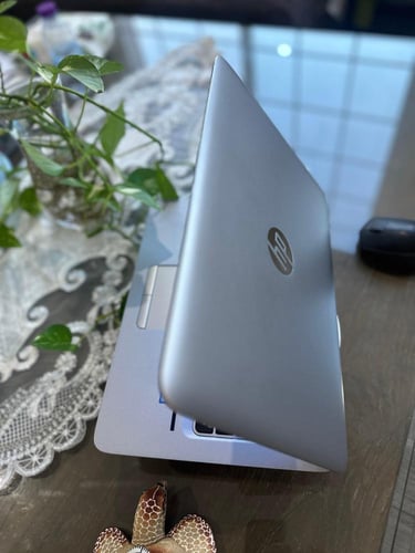 لابتوب HP لمس بمعالج i5