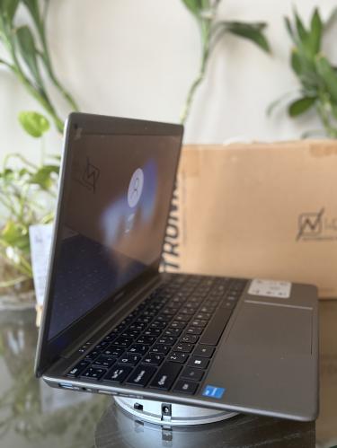 لابتوب اقتصادي بكرتونه بمعالج انتل N