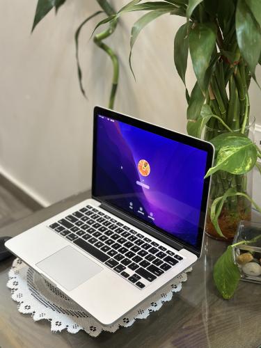 أبل ماك بوك برو 2015 فضي بمعالج i5