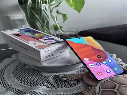 جوال سامسونج A51 بكرتونه