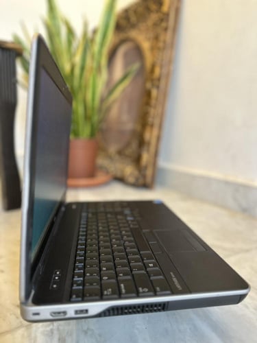 لابتوب DELL فضي i5