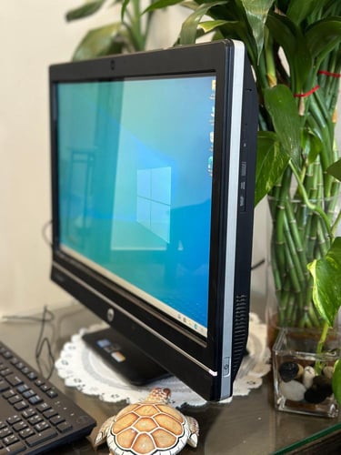 كمبيوتر مكتبي لمس All in one بمعالج i5