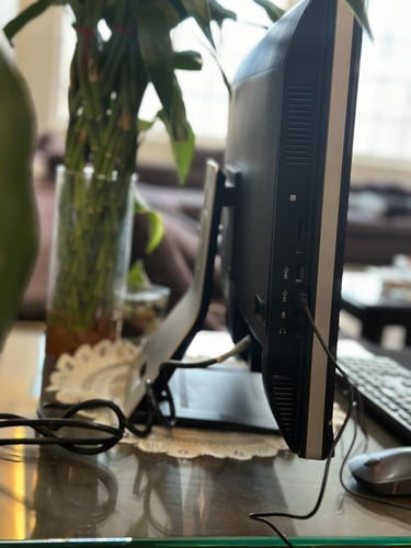 كمبيوتر مكتبي لمس All in one بمعالج i5