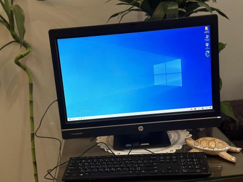 كمبيوتر مكتبي لمس All in one بمعالج i5