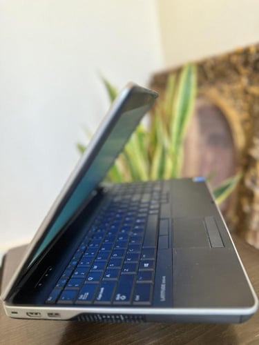 لابتوب DELL فضي i5