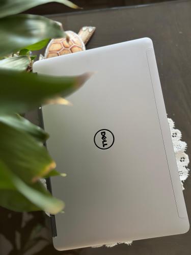 لابتوب DELL فضي i5