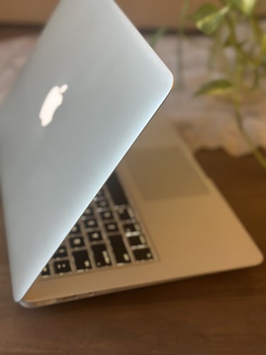 أبل ماك بوك إير 2014 فضي بمعالج i5