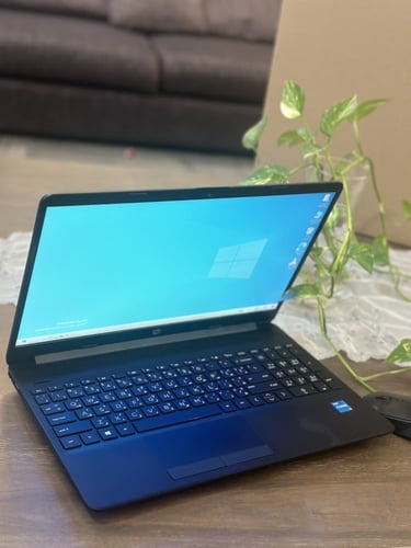 لابتوب HP الرمادي بمعالج i3