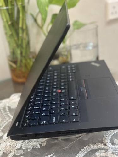 لابتوب لينوفو ThinPad بمعالج i7