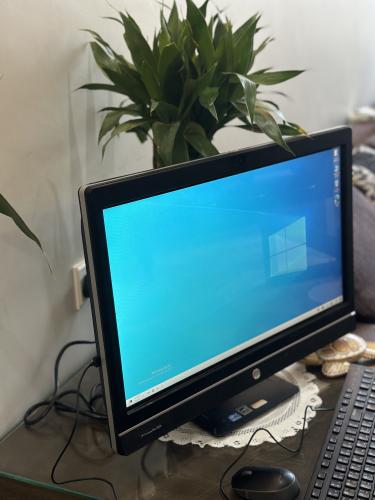 كمبيوتر مكتبي لمس All in one بمعالج i5