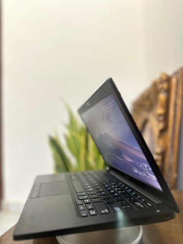 لابتوب ديل بمعالج i7