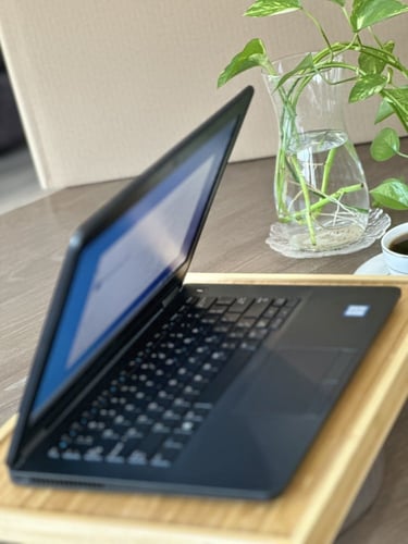 لابتوب DELL بمعالج Core i7