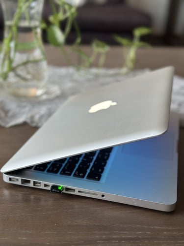 أبل ماك بوك برو