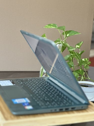 لابتوب HP بكرتونه بمعالج Core i5