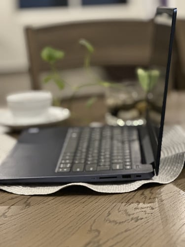 لابتوب Lenovo الأزرق الثلجي معالج Core i5