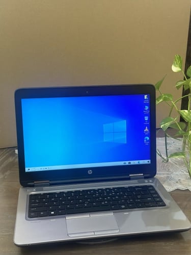 لابتوب HP الرمادي بمعالج AMD