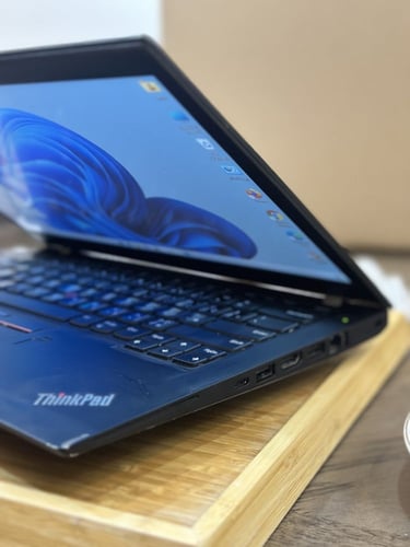لابتوب Lenovo ThinkPad بمعالج i7