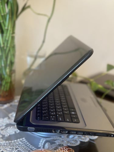 لابتوب HP بمعالج AMD رمادي