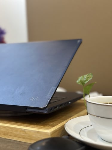 لابتوب Lenovo الأزرق الثلجي معالج Core i3