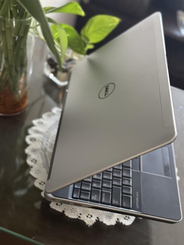 لابتوب DELL فضي i5