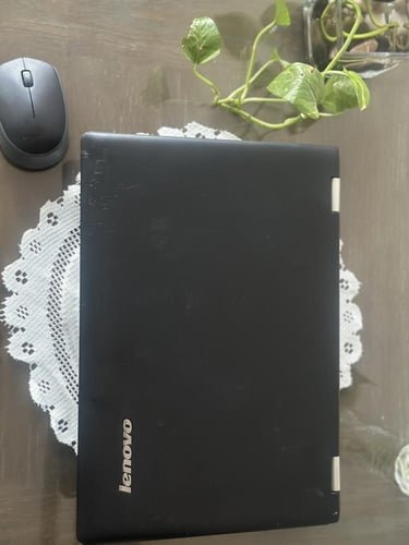 لابتوب Lenovo ThinkPad i7 أسود