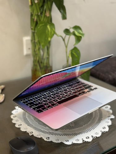 أبل ماك بوك برو 2013 فضي بمعالج i5