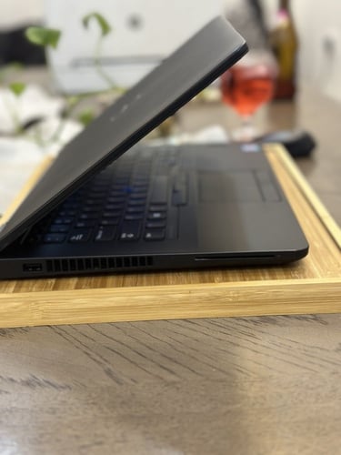 لابتوب DELL بمعالج i7 للألعاب