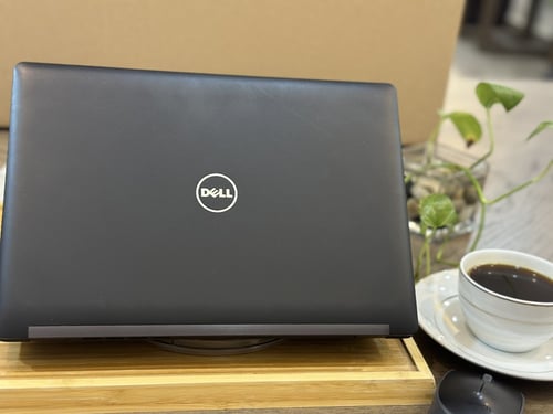 لابتوب DELL لمس بمعالج i5