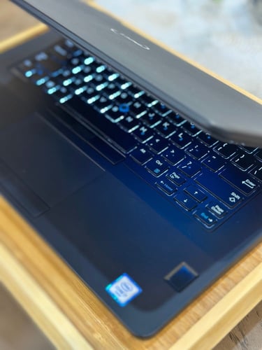 لابتوب DELL بمعالج i7 للألعاب