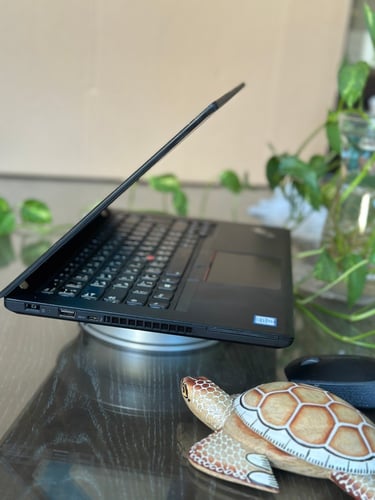 لابتوب لينوفو ThinkPad بمعالج i5