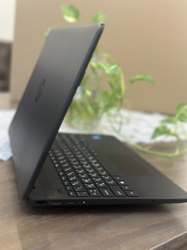 لابتوب HP الرمادي بمعالج i3