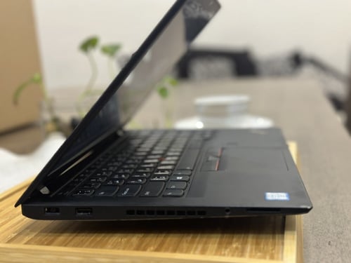 لابتوب Lenovo ThinkPad بمعالج i7