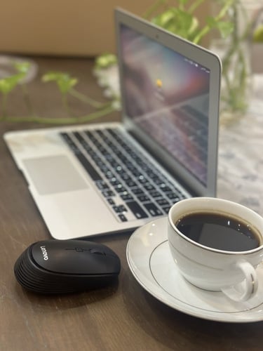 أبل ماك بوك إير 2015 فضي 11.6 انش بمعالج i5