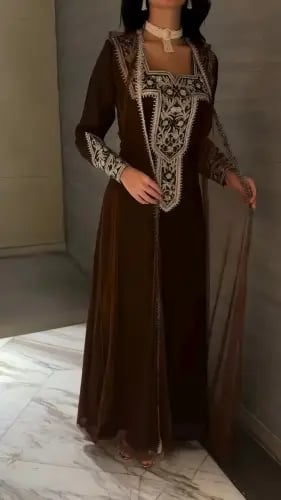 Luxurious Makhour
