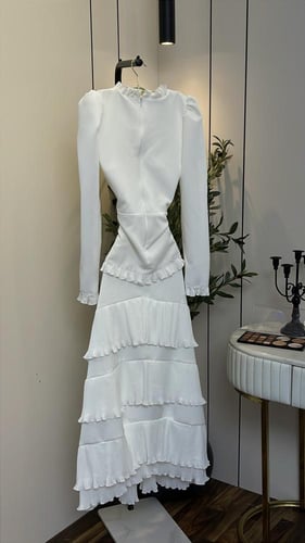 فستان بيانـا الملكي – White Elegance