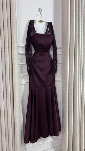 فستان إيلورا – أناقة بيضاء بتفاصيل فخمة عصرية