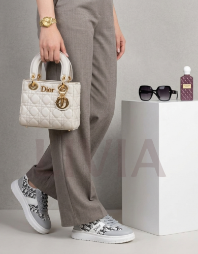 طقم ليفيا كيرف