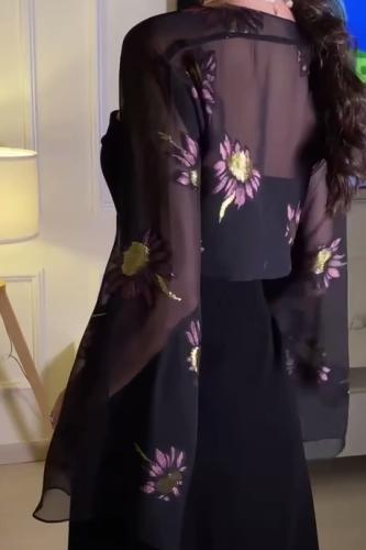 فستان أريام – أناقة هادئة بتفاصيل أنثوية ساحرة